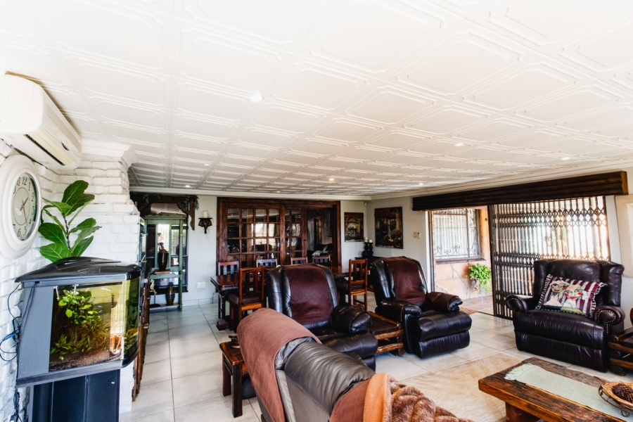 5 Bedroom Property for Sale in Dan Pienaar Free State